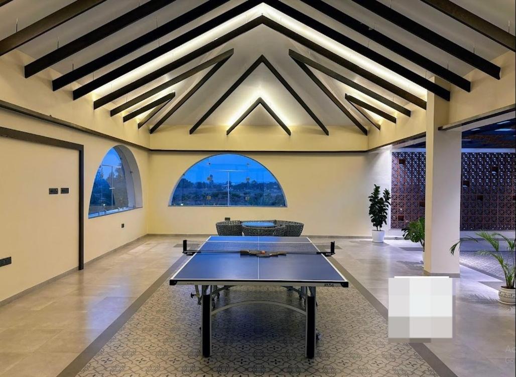 Redhomex Cove Castle Villa ハイデラバード エクステリア 写真