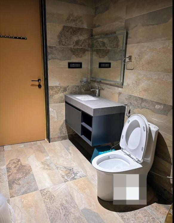 Redhomex Cove Castle Villa ハイデラバード エクステリア 写真