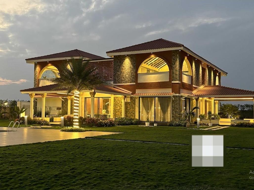 Redhomex Cove Castle Villa ハイデラバード エクステリア 写真