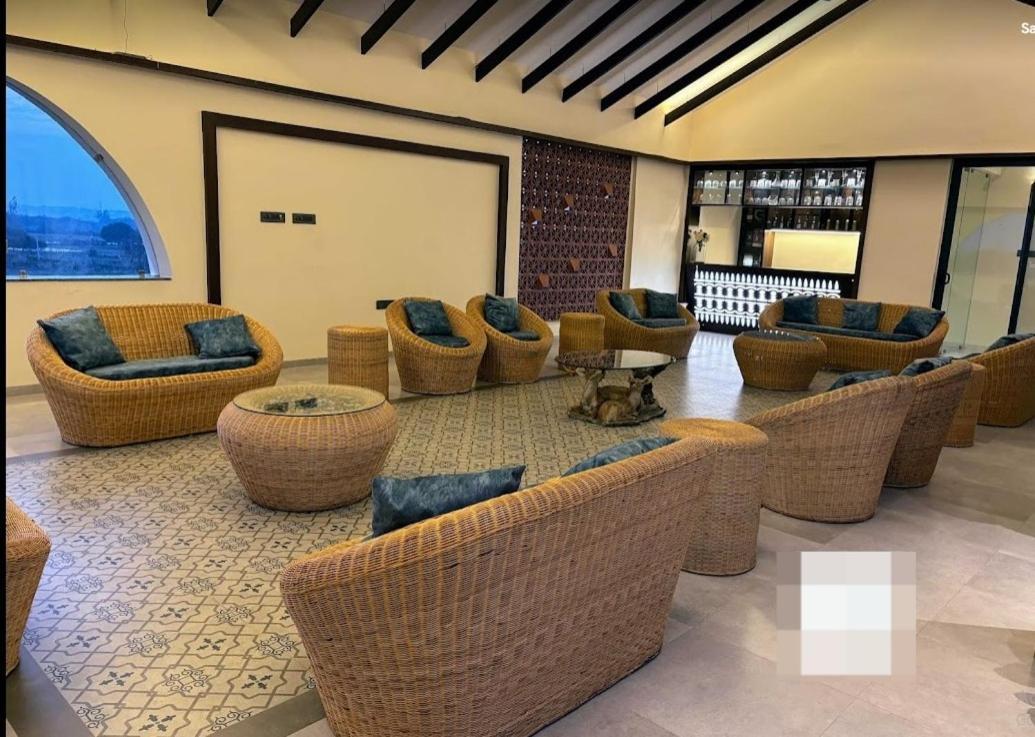 Redhomex Cove Castle Villa ハイデラバード エクステリア 写真